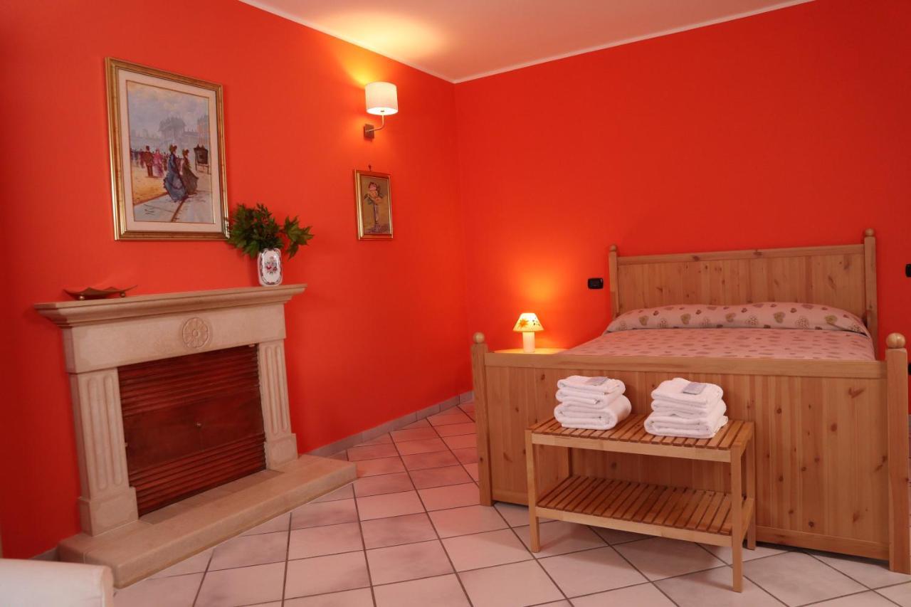 B&B La Casa Del Sole Controne 외부 사진