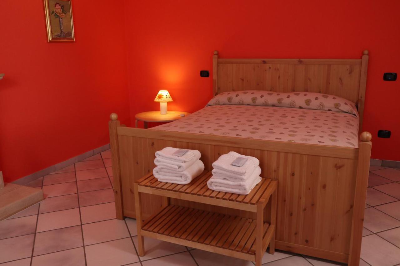 B&B La Casa Del Sole Controne 외부 사진